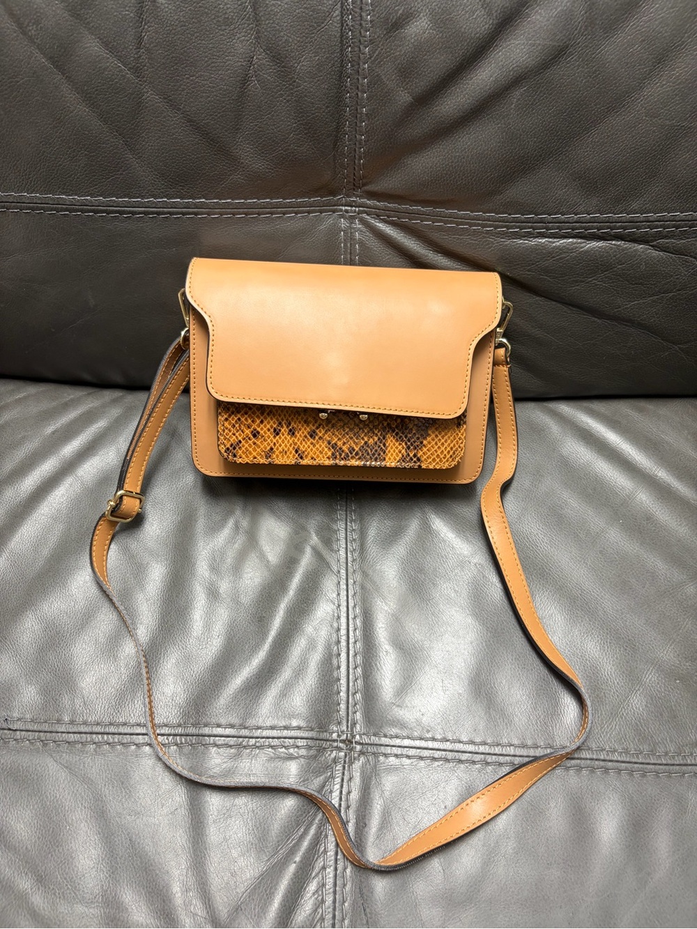 New Tan Crossbody Bag with Snake-Embossed Accent